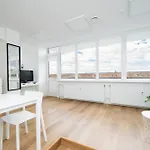 Hilltop - Studio In City Centre *