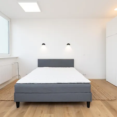 Hilltop - Studio In City Centre Reval