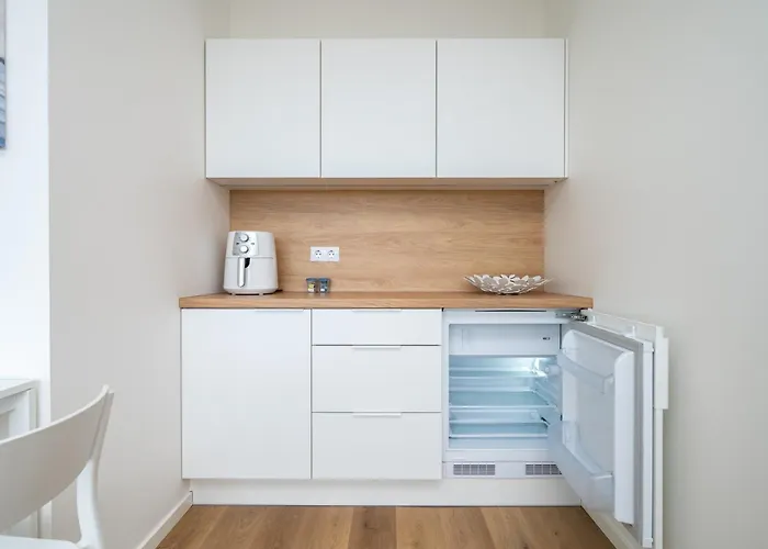 Hilltop - Studio In City Centre Lägenhet